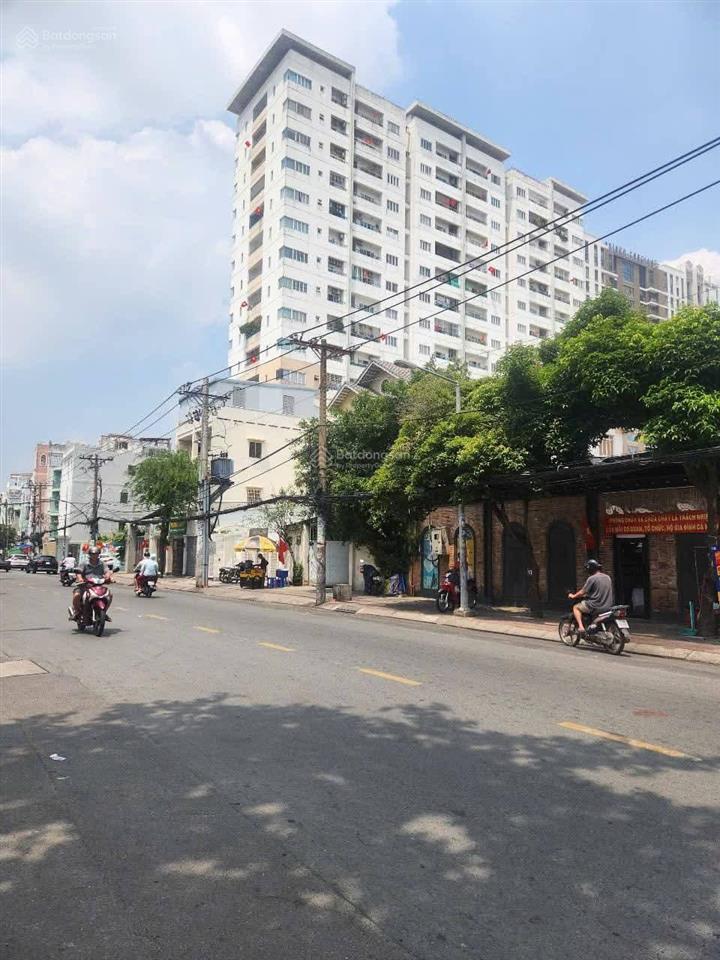 Cxpld bình phú ( 4 x 18 ) 3 tầng đúc chắc chắn, sát siêu thị mega vị trí đẹp nhỉnh 9 tỷ.