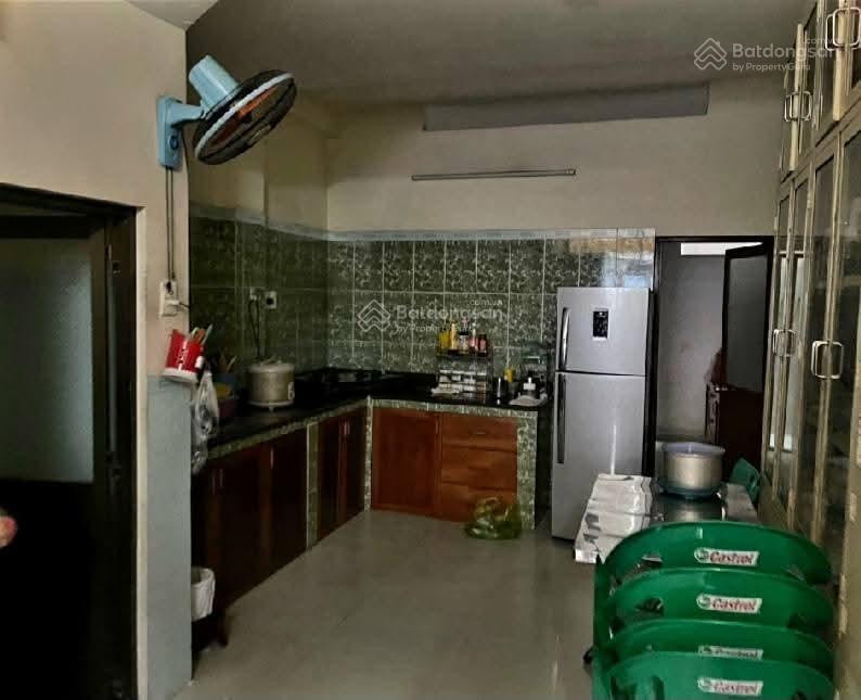 Cxpld bình phú ( 4 x 18 ) 3 tầng đúc chắc chắn, sát siêu thị mega vị trí đẹp nhỉnh 9 tỷ.