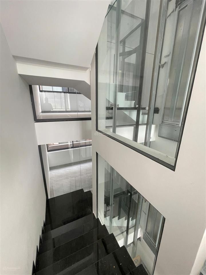 Nhà phố global hoàn thiện ntcb, giá 45 triệu view công viên sầm uất, kinh doanh + ở.