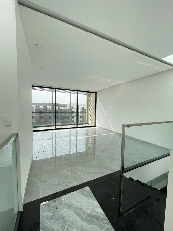 Nhà phố global hoàn thiện ntcb, giá 45 triệu view công viên sầm uất, kinh doanh + ở.