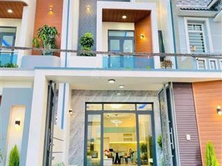 Nhà chính chủ 2tỷ2 112m .mt tl 826.cách chợ bình chánh 15p.ngay chợ.kinh doanh ngay