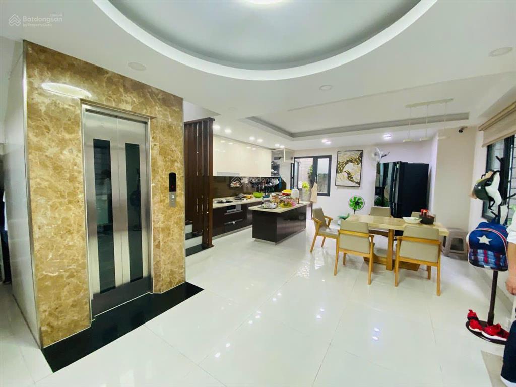 Cho thuê biệt thự ngang 8m dài 16m số 10/1c hoàng hoa thám, phường 7, bình thạnh