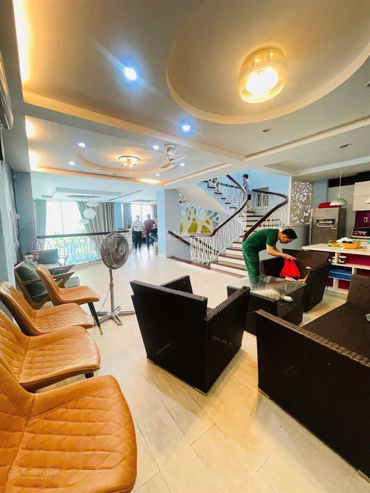 Cho thuê biệt thự căn hẻm 8m 40/5c nguyễn văn đậu, phường 6, bình thạnh
