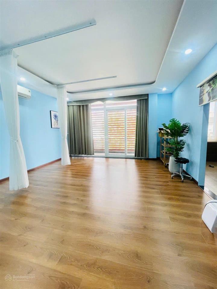 Cho thuê biệt thự căn hẻm 8m 40/5c nguyễn văn đậu, phường 6, bình thạnh