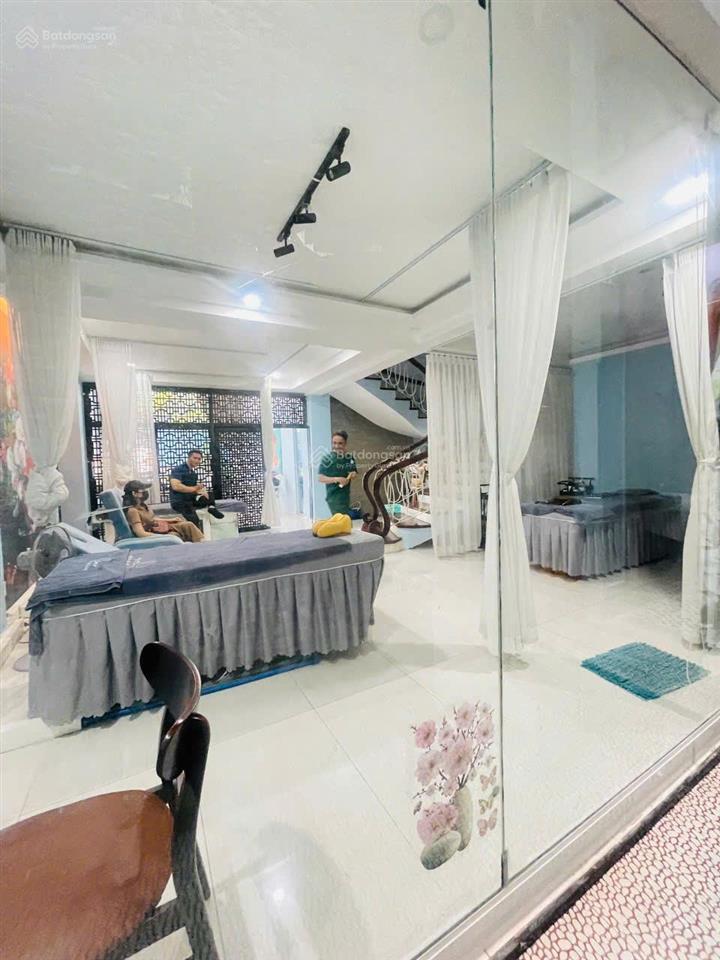 Cho thuê biệt thự căn hẻm 8m 40/5c nguyễn văn đậu, phường 6, bình thạnh