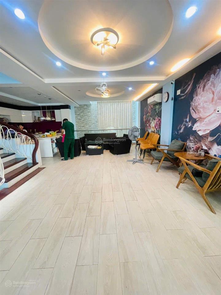 Cho thuê biệt thự căn hẻm 8m 40/5c nguyễn văn đậu, phường 6, bình thạnh