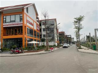 Liền kề mặt tiền 6.6m giáp vinsmart city giá chỉ 24.x tỷ .  0928 036 ***