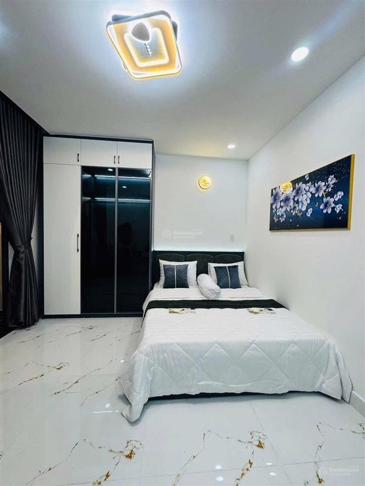 Nhà đẹp gò vấp hẻm xe hơi gần dreamhome và chợ thạch đà 44m, 3 tầng, full nội thất, 5 tỷ ++
