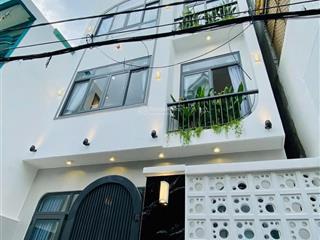Bán nhà trệt 3 lầu 5,2 x 8,5msất mặt tiền lê văn thọngay công viên làng hoa gò vấp
