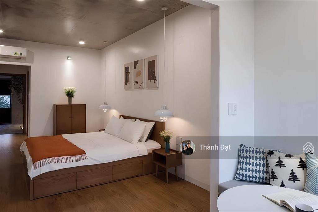 Căn hộ studio tách bếp có ban công cửa sổ thoáng, diện tích 40m2  full nội thất, gần cầu thủ thiêm