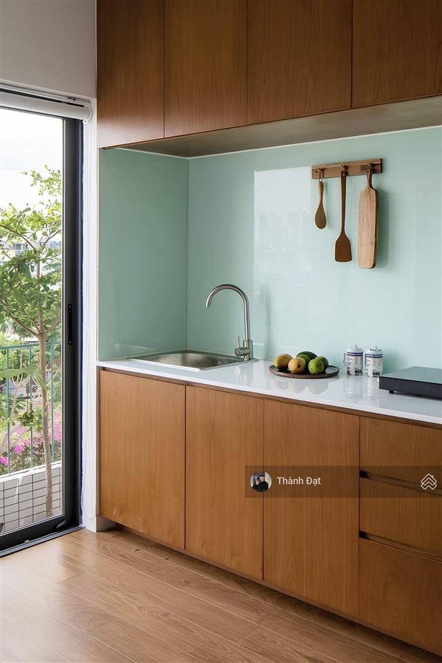 Căn hộ studio tách bếp có ban công cửa sổ thoáng, diện tích 40m2  full nội thất, gần cầu thủ thiêm