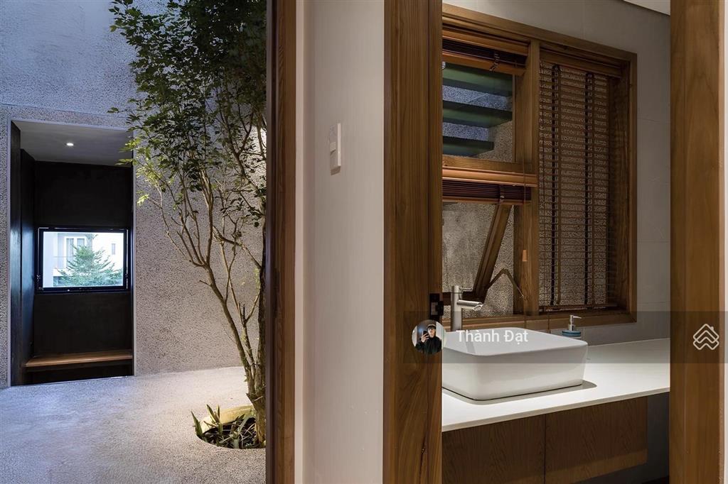 Căn hộ studio tách bếp có ban công cửa sổ thoáng, diện tích 40m2  full nội thất, gần cầu thủ thiêm