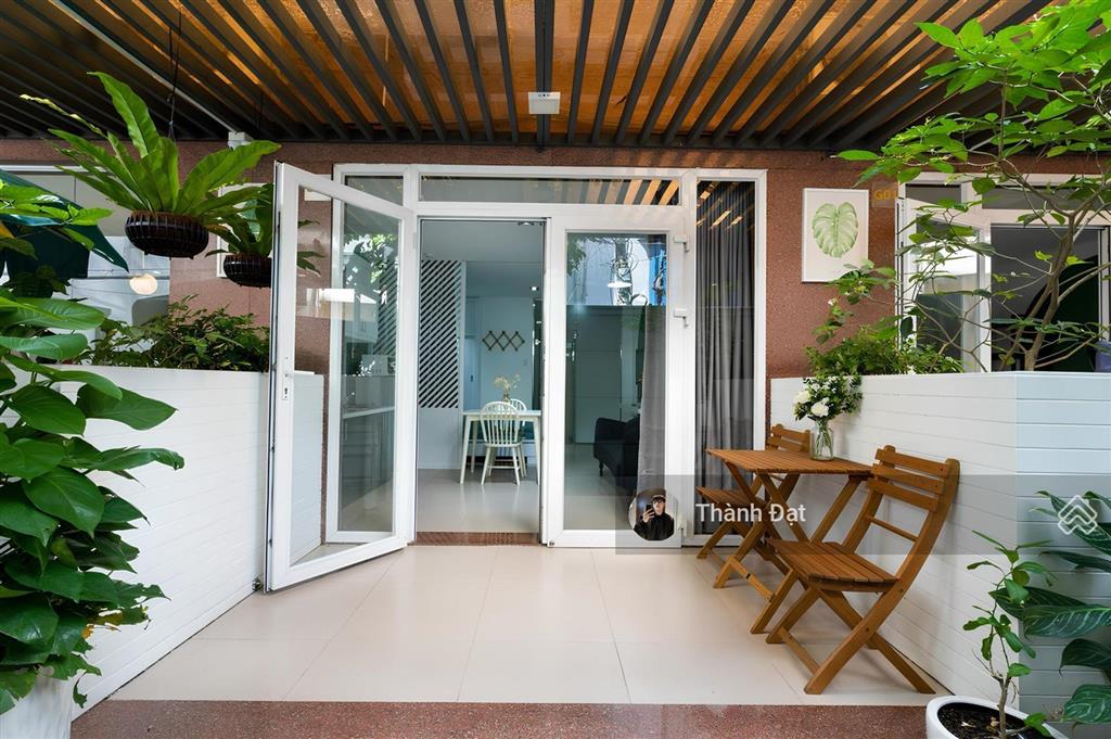 Thuê căn hộ villa 1 phòng ngủ sân vườn, đầy đủ nội thất hiện đại tiện nghi, khu tâm võ văn tần q.3