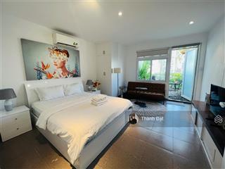 Thuê căn hộ nguyễn thái bình quận 1, dạng 1pn & 1pk ban công sân vườn  dt 52m2, gần chợ bến thành