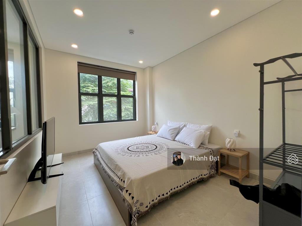 Thuê căn hộ lê quý đôn quận 3, 1 phòng ngủ 1 phòng khách balcony & cửa sổ 52m2, gần dinh độc lập