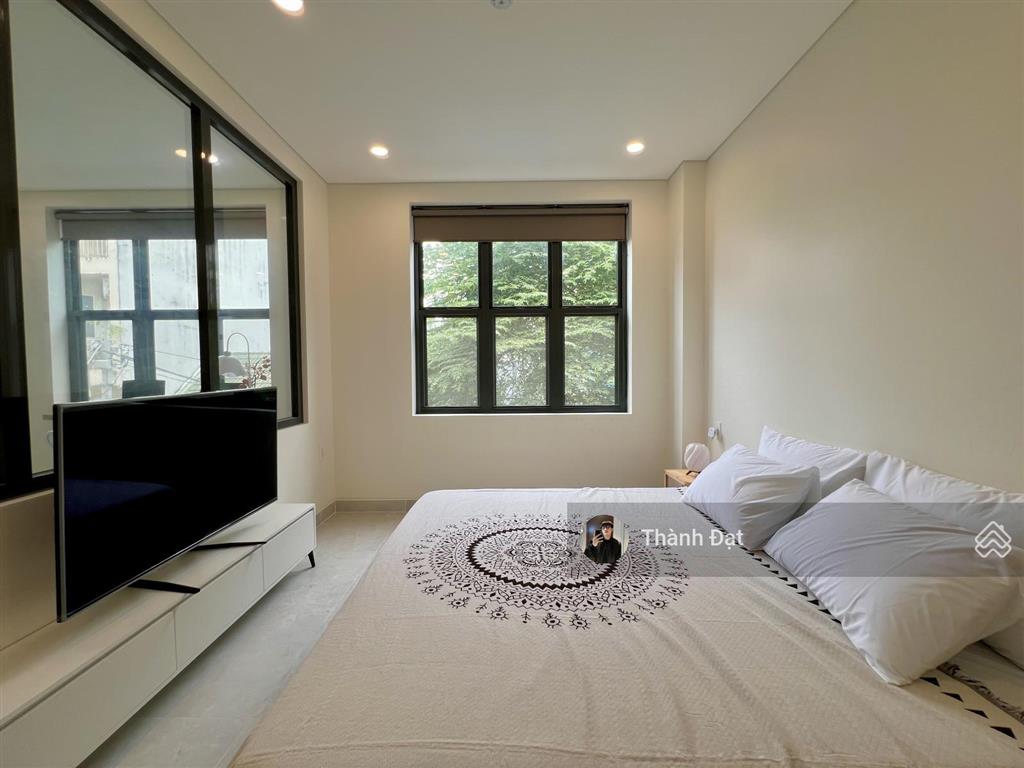 Thuê căn hộ lê quý đôn quận 3, 1 phòng ngủ 1 phòng khách balcony & cửa sổ 52m2, gần dinh độc lập