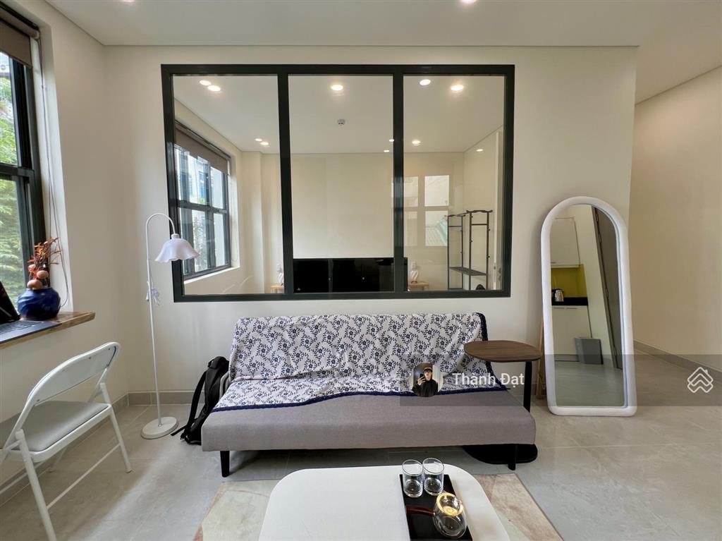 Thuê căn hộ lê quý đôn quận 3, 1 phòng ngủ 1 phòng khách balcony & cửa sổ 52m2, gần dinh độc lập