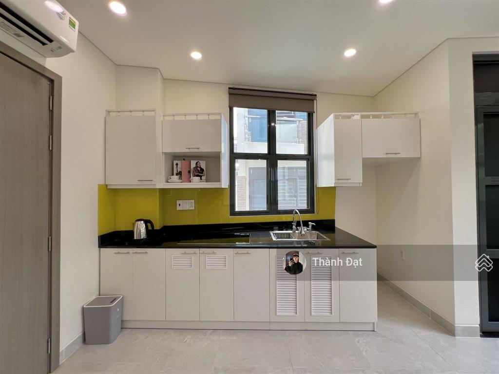 Thuê căn hộ lê quý đôn quận 3, 1 phòng ngủ 1 phòng khách balcony & cửa sổ 52m2, gần dinh độc lập