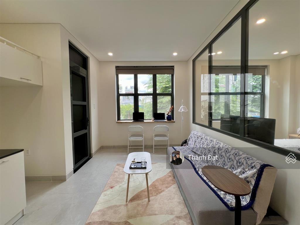 Thuê căn hộ lê quý đôn quận 3, 1 phòng ngủ 1 phòng khách balcony & cửa sổ 52m2, gần dinh độc lập