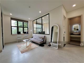 Thuê căn hộ lê quý đôn quận 3, 1 phòng ngủ 1 phòng khách balcony & cửa sổ 52m2, gần dinh độc lập