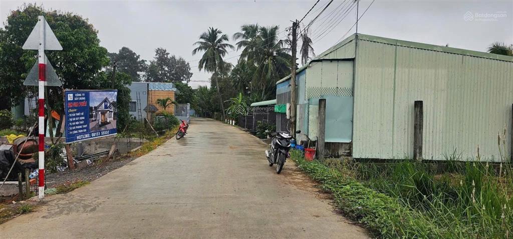 Bán đất ấp 2 nhị thành, thủ thừa, long an giá 1tỷ8 có sẵn nền móng nhà cấp 4.  0919 541 ***