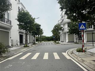 Bán 3 căn liền kề view vườn hoa, view tượng đài, view trường học và một căn shophouse xẻ khe