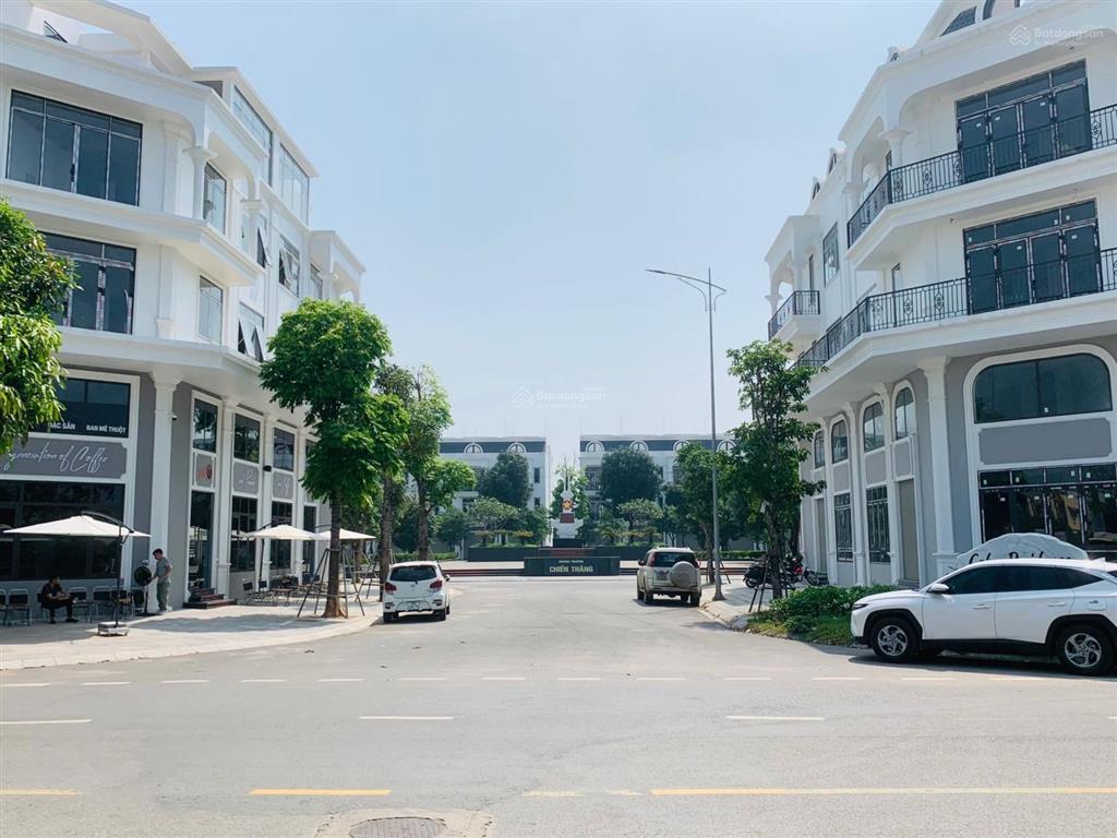 Giá căn view vườn hoa quảng trường không thể tốt hơn để sở hữu cho nhà đầu tư