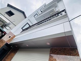 Chính chủ bán nhà ngõ 40 do nha oto đỗ sát