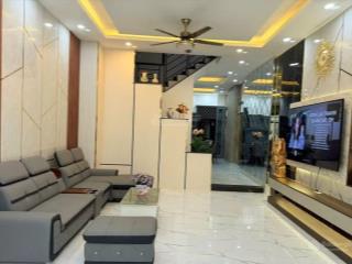 Bán nhà p. phú thuận, quận 7, hàng xóm phú mỹ hưng, 70m2, 7.x tỷ, shr,