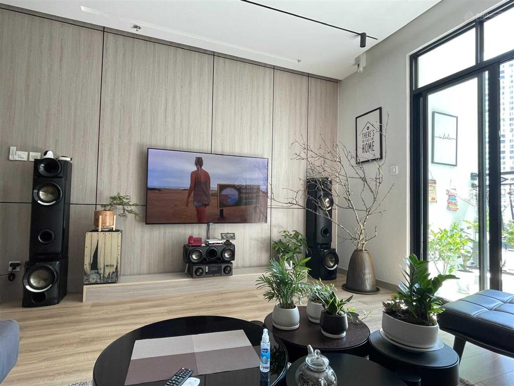 Chính chủ cho thuê căn hộ tại royal city, 3pn, 136m2, 19 triệu, nội thất full,  0365 691 ***
