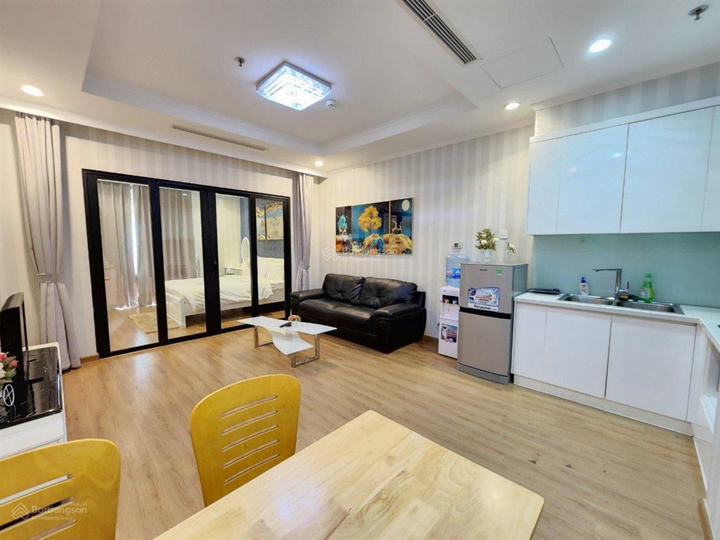 Chính chủ cho thuê gấp căn hộ tại royal city, tòa r6, 55m2, 1pn, giá 14 triệu/th,  0365 691 ***