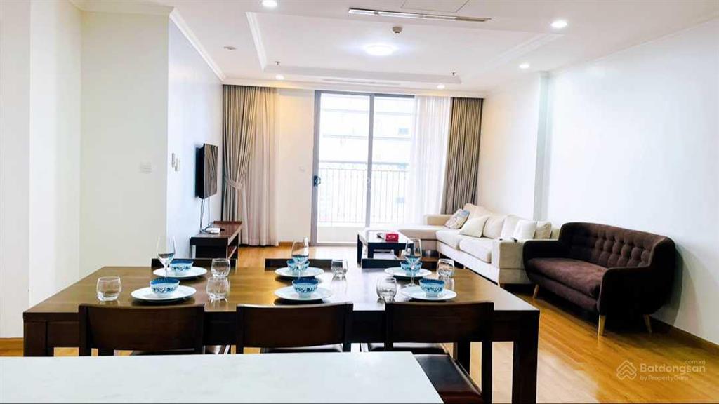 Cho thuê căn hộ tại vinhomes nguyễn chí thanh, 86m2, 2pn, 23 triệu,  0365 691 ***