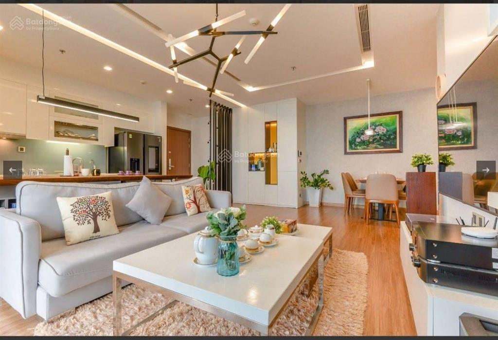 (mới) cho thuê căn góc tại vinhomes metropolis, 3pn, 105m2, 35tr, nội thất full,  0365 691 ***