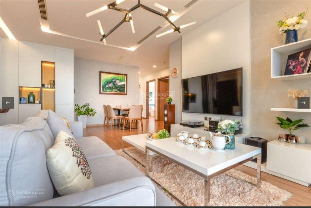 (mới) cho thuê căn góc tại vinhomes metropolis, 3pn, 105m2, 35tr, nội thất full,  0365 691 ***