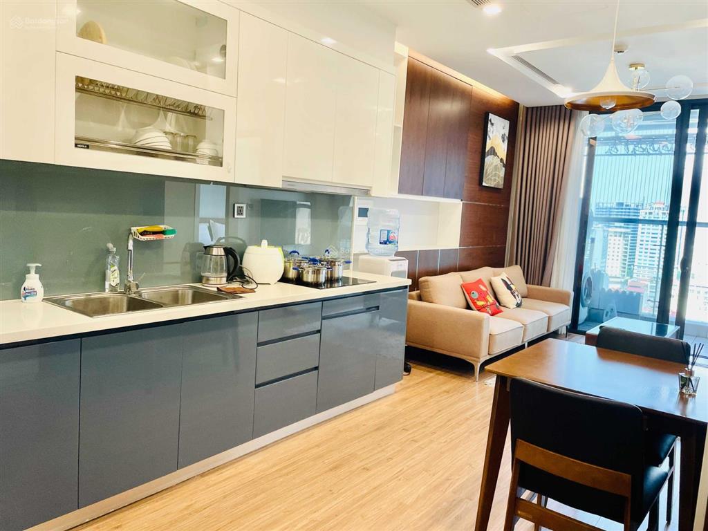 Cho thuê căn hộ vinhomes metropolis, 57m2, 1pn, 20 triệu, nội thất full,  0365 691 ***