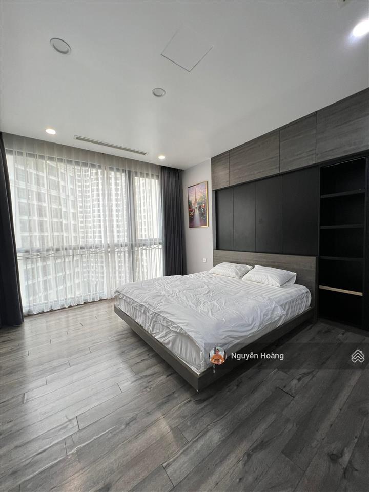Bán nhanh căn góc tại royal city, 131m2, giá 19 tỷ,  0365 691 ***