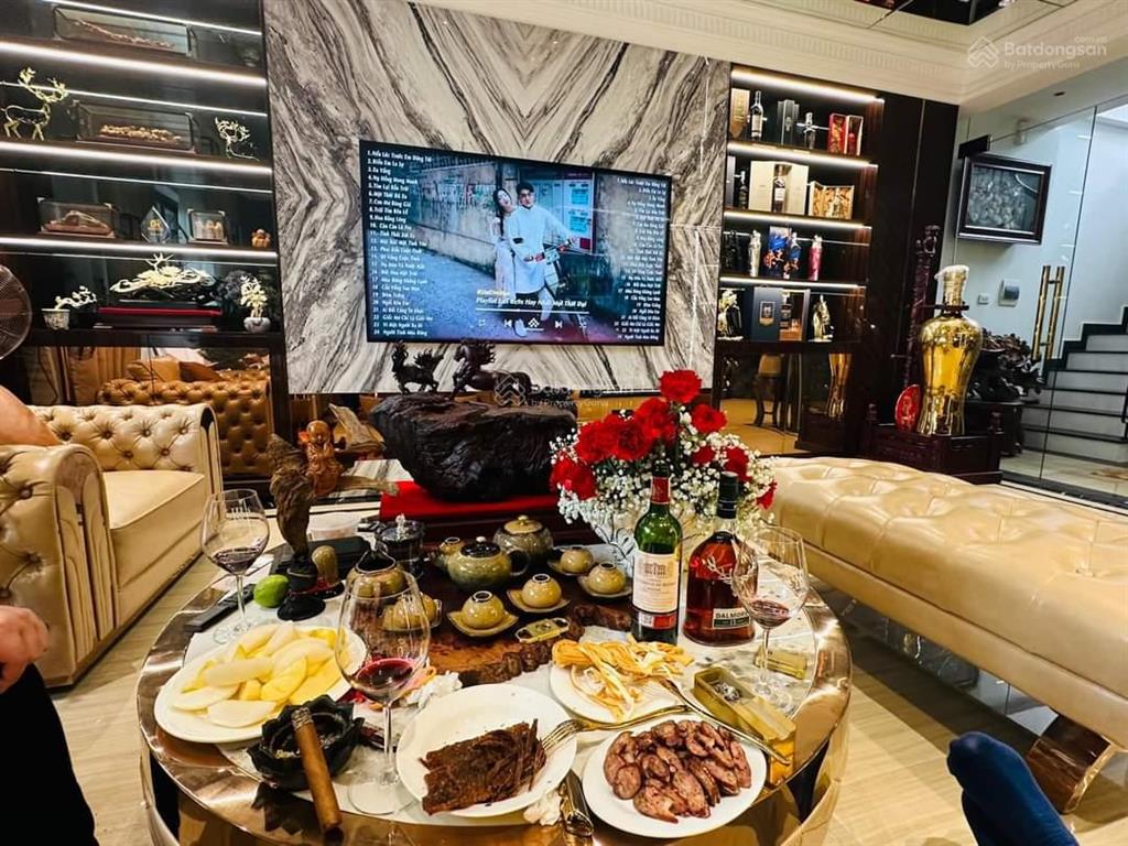 Giá rẻ hợp lý! nhà phố đỗ quang ôtô dừng đỗ vỉa hè 5m 58m2*5t mới đẹp ở ngay kd sầm uất dt 1 tỷ/năm