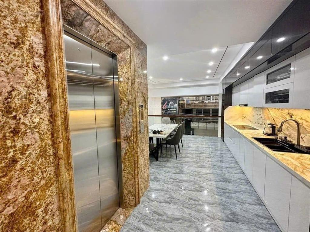 Giá hợp lý! ngụy như kon tum mặt ngõ ôtô tránh dừng đỗ vỉa hè 2 bên 75m2*9t thang máy kd dt 1tỷ/năm