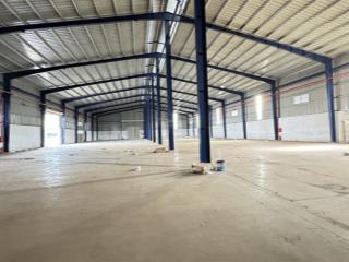 Cho thuê kho 2100m2 + sân bãi 1500m2 ( có pccc )