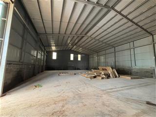 Cho thuê kho 450m2  sân bãi rộng k cấm tải