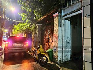 4.5m x 9m x 2 tầng, xe hơi đỗ cổng, thông hoàng hoa thám