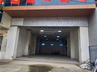 Chính chủ cần bán mảnh đất có sẵn nhà 3 tầng đẹp, vị trí đắc địa ngã tư cầu liêu, thạch thất hà nội