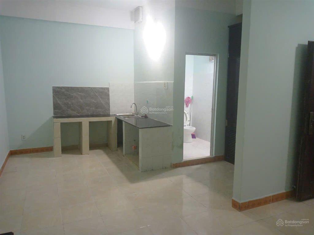 Cho thuê cc studio, 32m2, 3,3tr, sát đường đào trinh nhất  phạm văn đồng