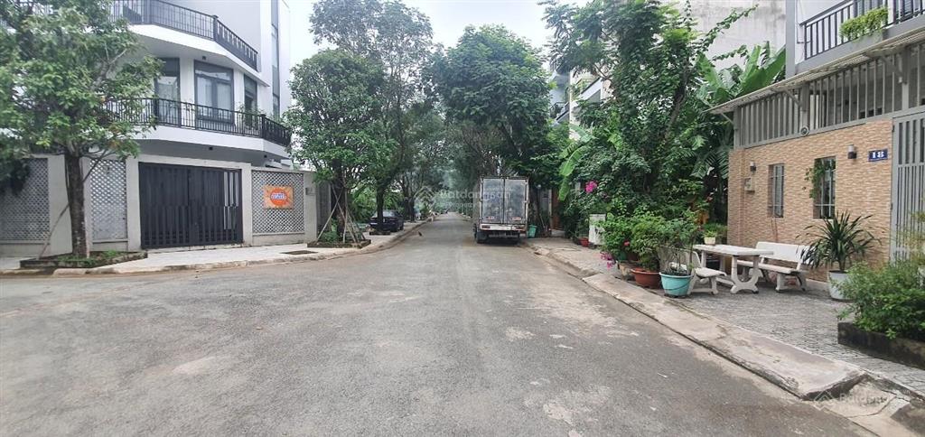 Lô 90m2 duy nhất giữ sổ công ty khu dân cư hưng phú thông liên phường q9 giá nhỉnh 8 tỷ