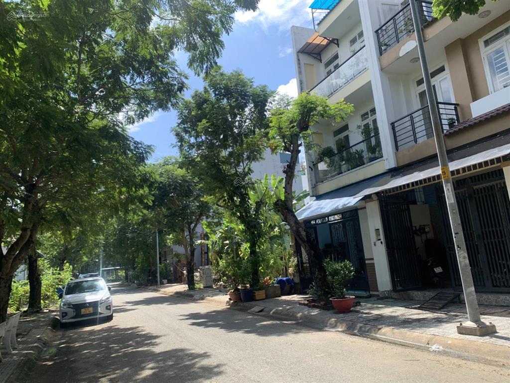 Lô 90m2 duy nhất giữ sổ công ty khu dân cư hưng phú thông liên phường q9 giá nhỉnh 8 tỷ
