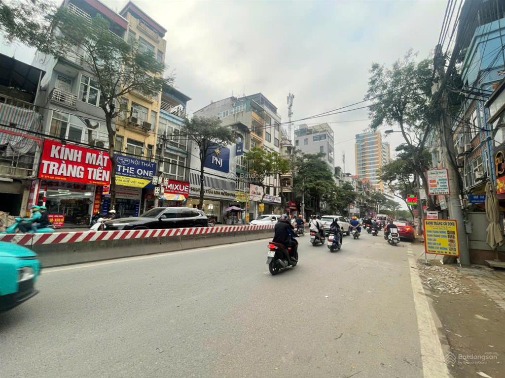 Bán nhà mặt phố 18 tỷ 35m 4 tầng mt 4m vỉa hè đá bóng ô tô tránh kinh doanh lạc long quân tây hồ