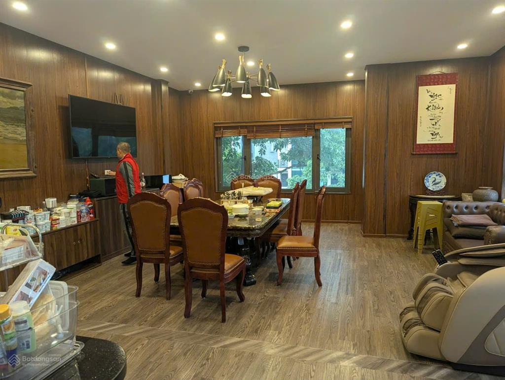 Bán nhà mặt phố lô góc 3 thoáng 46 tỷ, 70m2, 6 tầng, mt 4,5m view hồ lạc long quân  tây hồ