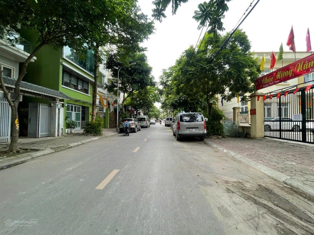 Bán đất mặt phố 53tỷ 125m2 mt 8,4m vỉa hè 4 ô tô tránh kinh doanh phố lộc, đỗ nhuận bắc từ liêm