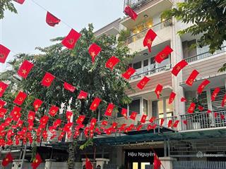 Phân lô,vỉa hè,oto tránh,phương canh,kd,thang máy,dt=55mx5t,mt=5m, 13.5ty