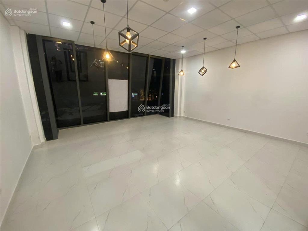 Mua ngay căn này! bán mặt tiền bà huyện thanh quan  dt 15 x 16m  hđt 250tr  giá chỉ 50 tỷ